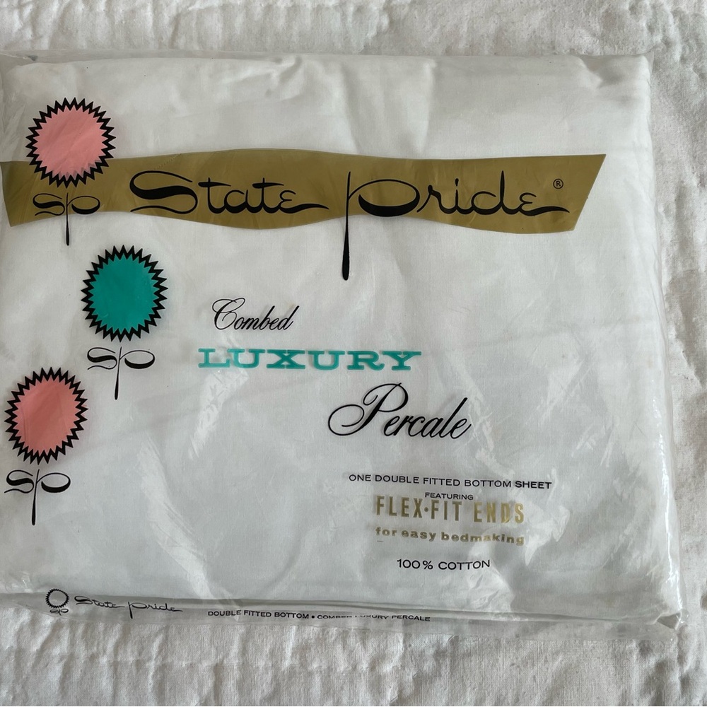 NWT White Full Fitted Sheet